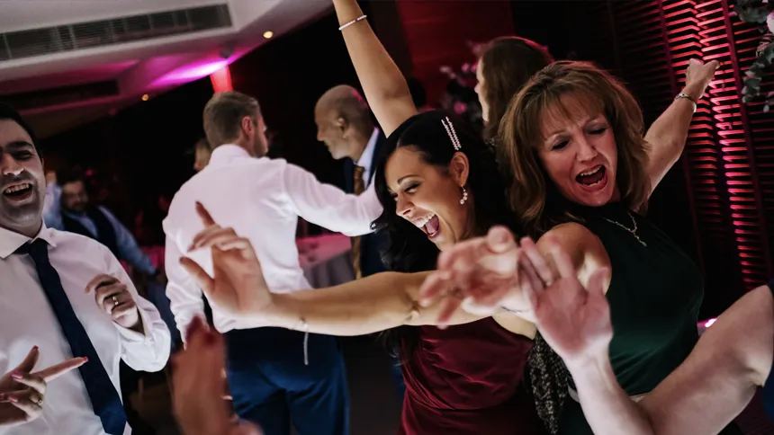 Hampshire Wedding DJ - Guests Dancing